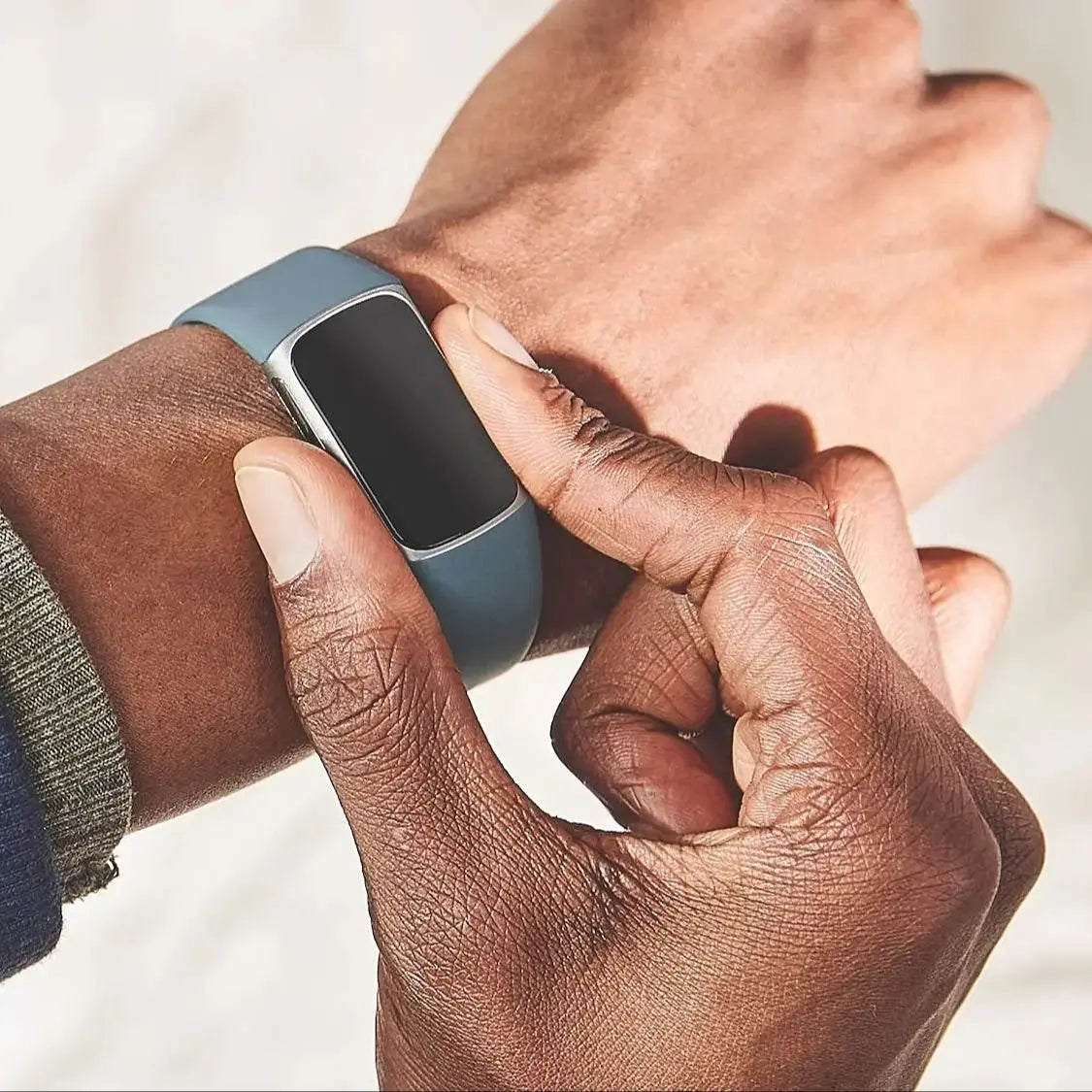 Fitbit Charge 5 – Advanced Health & Fitness Tracker