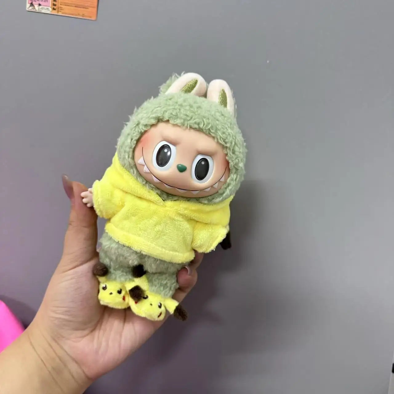 For/Cloth 17cm Labubu New Mini Plush Doll Clothing Set Cute Pikachu Suit Cartoon Vinyl Doll Kpop Idol Doll Clothing Accessories