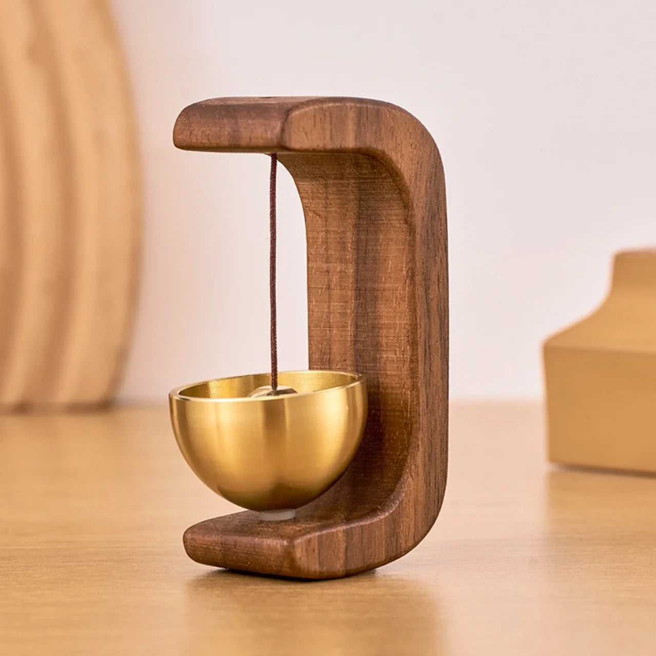 Magnetic wind chime