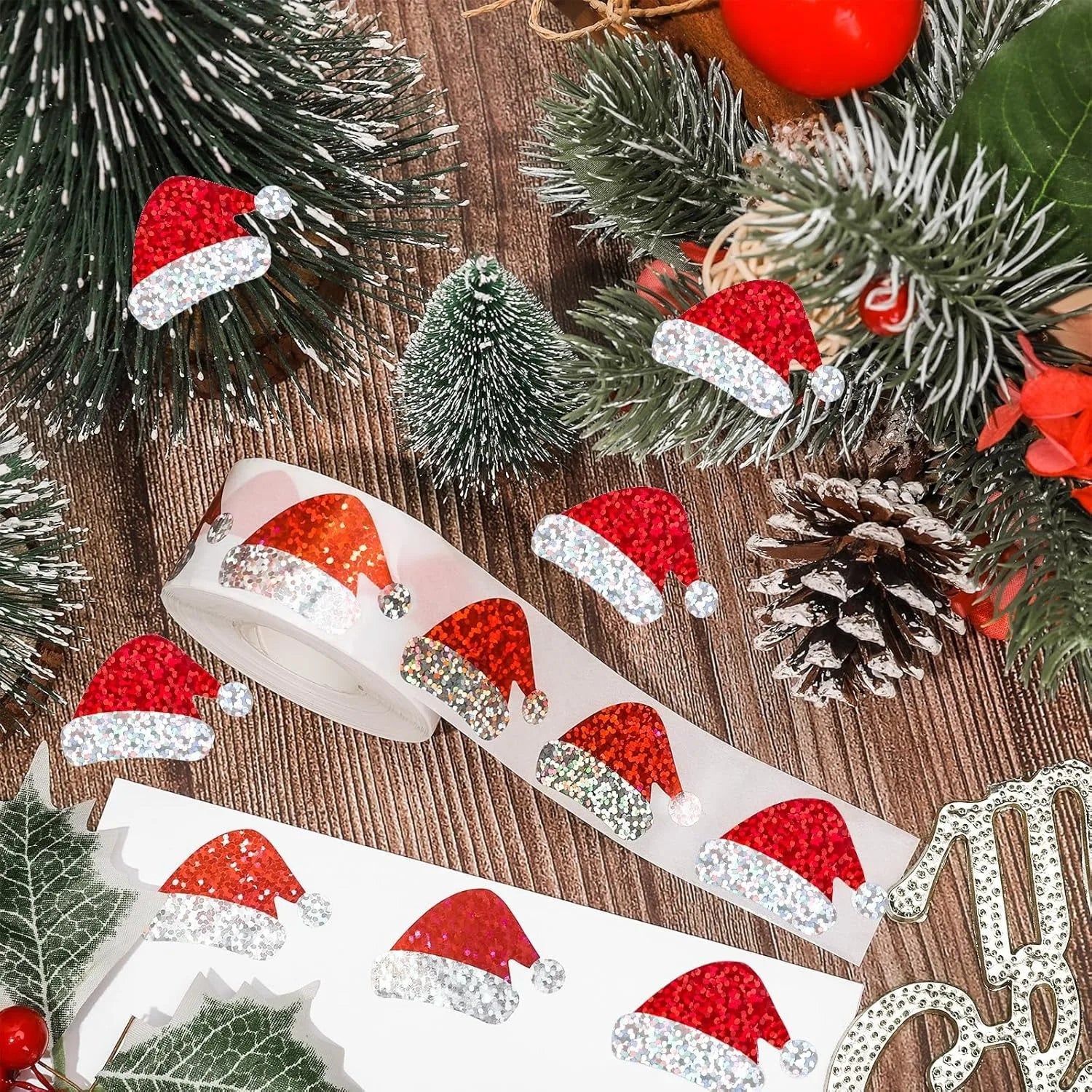 500Pcs Christmas Hat Stickers Roll Laser Red Santa Hat Seal Stickers Xmas Decals for Envelope Journal Decor Party Supplies,3cm