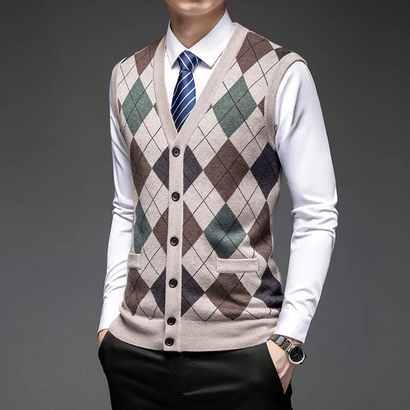 New Spring Autumn Men's Knit Smart Casual Vests Fashion Patchwork Sleeveless Slim Fit V-Neck Knitted Pullovers Men Sweater Vest