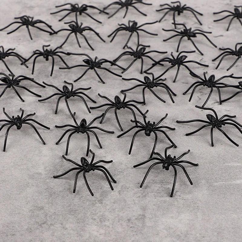 50-100Pcs Halloween Luminous Spiders Scary Trick Spider Indoor & Outdoor Haunted House Decorative Props Halloween Party Supplies
