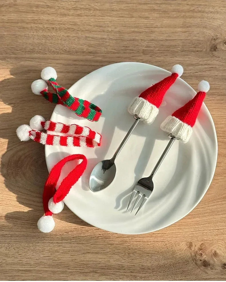 Mini Santa Knitted Hat & Scarf Small Christmas Costume for Cat Rabbit Doll Lollipop Bottle Cap DIY Xmas Party Dinner Decoration