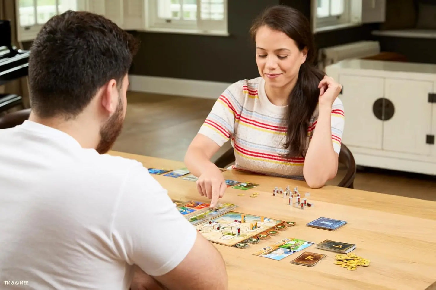 Repos Production | The Lord of the Rings : Duel for Middle-Earth | Board Game | Ages 10+ | 2 Players | 30 Minutes Playing Time