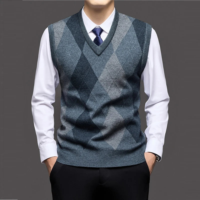 2025 Autumn Winter Knit Vests Men Fashion Argyle V-Neck Smart Casual Sleeveless Knitted Sweater Men Slim Fit Warm Pullover Vest