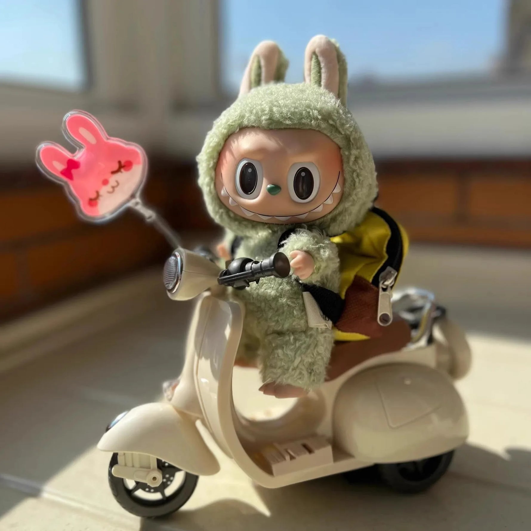 Mini Electric Motorcycle Children's Toy for Labubu Retro Dazzling Spin Toy Motor for Doll Cotton Doll Pet Toys  Birthday Gift