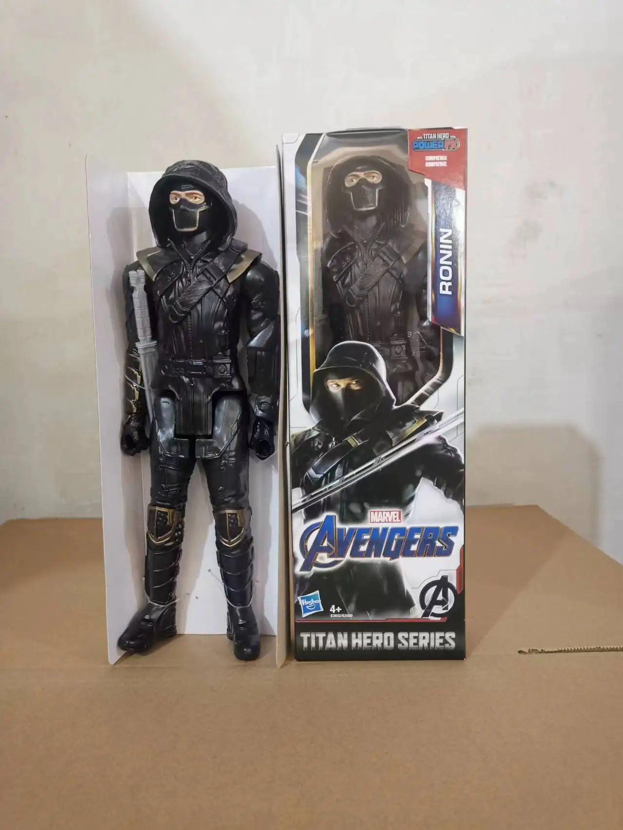 Hasbro 12 Inch Captain America Wolverine Iron Man Thor Spider Man Patriot Black Panther Figures Moving Doll Model Toy Gift