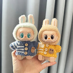 For 15-17 cm V1v2 Labubu Clothes Outfit Labubu Sitting Party Bear Label Scarf Hat Bag Dolls Accessories Cute Decoration Sweater