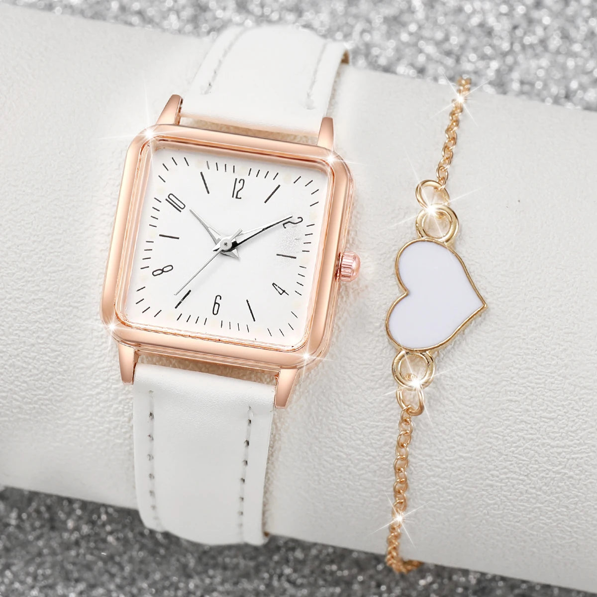 2/4PCS Fashion Square Women's Watch Leather Band Quartz Watches Heart Bracelet Set（Without Box）