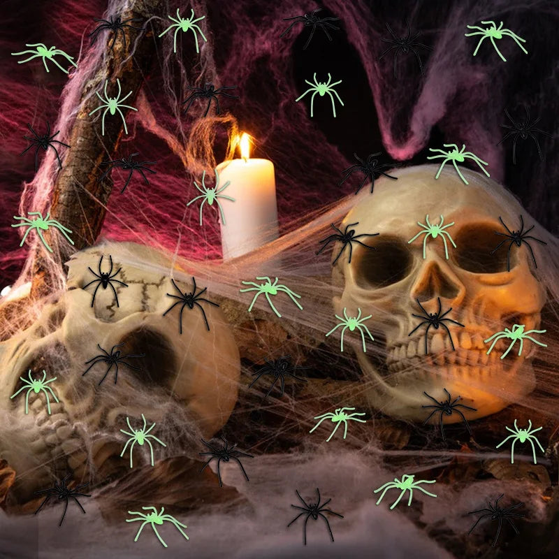 50-100Pcs Halloween Luminous Spiders Scary Trick Spider Indoor & Outdoor Haunted House Decorative Props Halloween Party Supplies