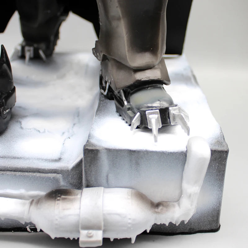 44cm Hot Toys Batman Thermal Armor Popular Animation Figure Model Statue Boys Collection Desktop Decoration Ornament Toys Gifts